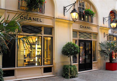 chanel paris shop.